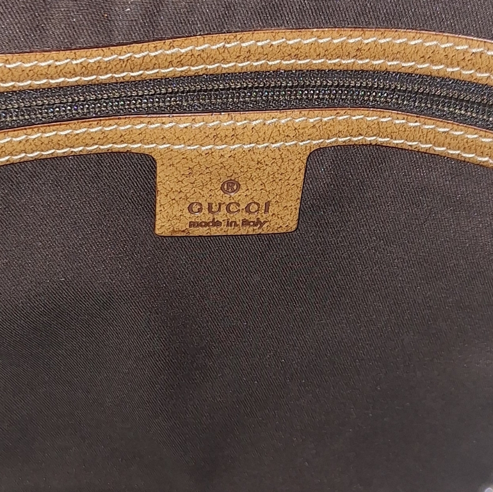 Gucci  G MM Beige and Tan Women's Hobo Bag - Picture 5 of 6